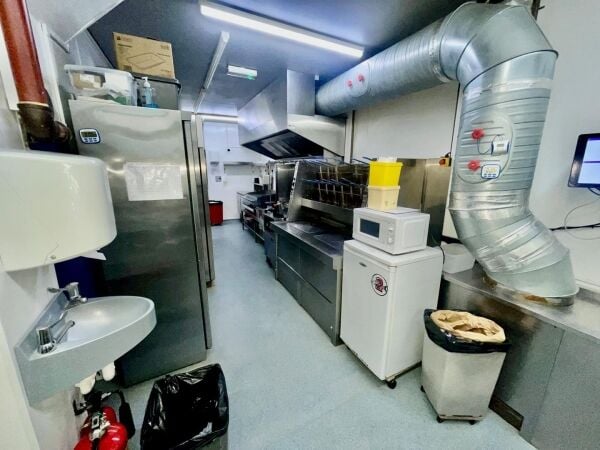 Leasehold Fish & Chip Shop Takeaway Located In St Austell Photo 6