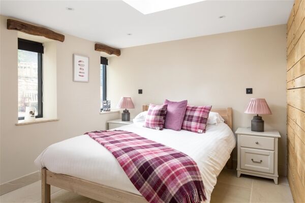 Boutique Cotswolds Tearooms and Bed & Breakfast For Sale For Sale in Chipping Campden Photo 6