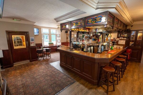 20+ Years Established Business In Fort William Profitable Public House & Restaurant Photo 6