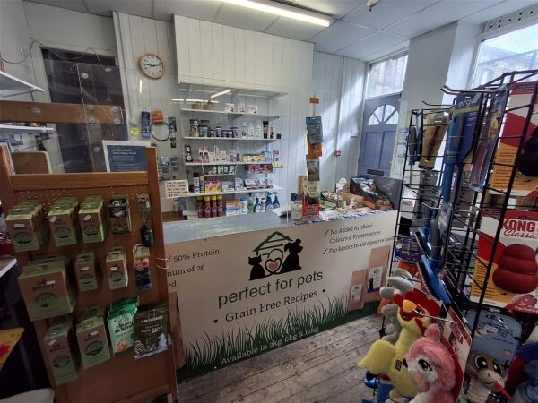 Retail For Sale in Todmorden Photo 6