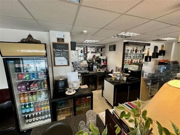 LEASEHOLD LIC. COFFEE/WINE BAR Photo 6