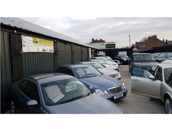 Turn the Key to Success – Car Dealership Since 2009! Turn the Key to Success – Car Dealership Since 2009!