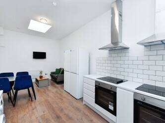 Freehold Multi Let Commercial Investment Photo 5