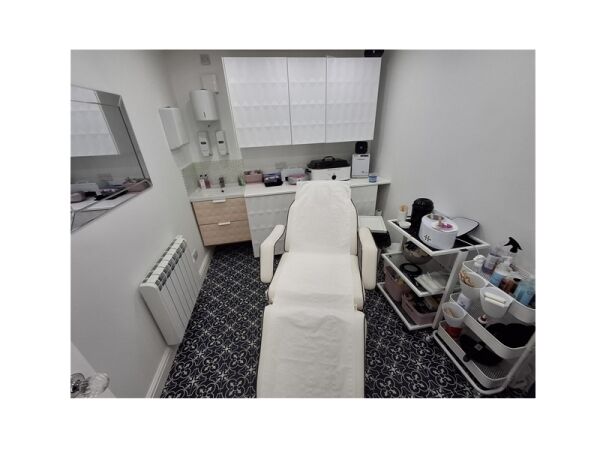 Turn the Key on This Beautiful Hair & Beauty Salon Photo 6