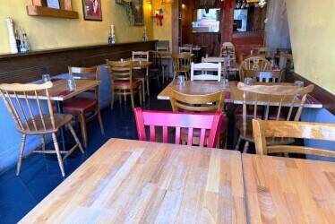 ITALIAN RESTAURANT FOR SALE IN BOW, LONDON