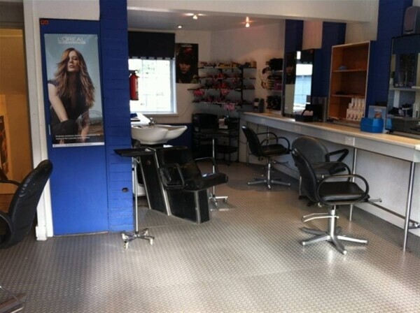 HAIR & BEAUTY SALON based LONDON SE17 Photo 7