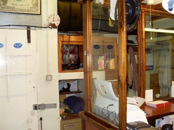 WHOLESALE BUTCHERS & CATERING SUPPLIES IN SOUTH WEST LONDON Photo 7
