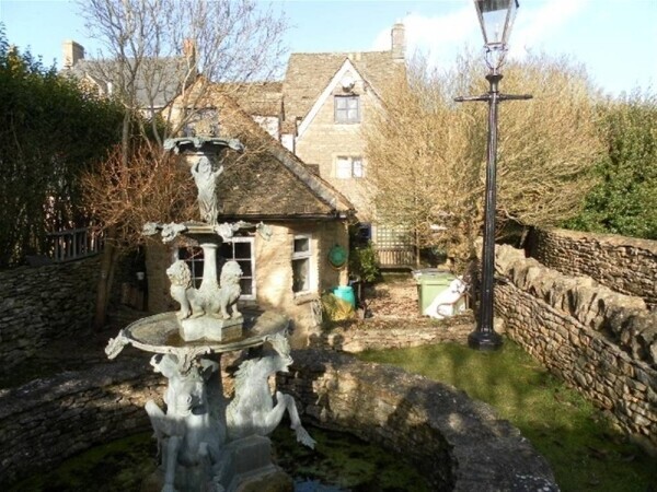 ANTIQUE DEALERS sought after locality STOW-ON-THE-WOLD Photo 7
