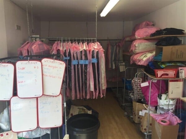 DOMESTIC & COMMERCIAL IRONING & LAUNDRY SERVICES FOR SALE IN AFFLUENT BUCKINGHAMSHIRE VILLAGE Photo 7