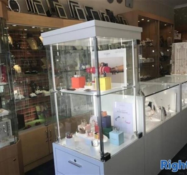 JEWELLERS - Highlands Photo 7