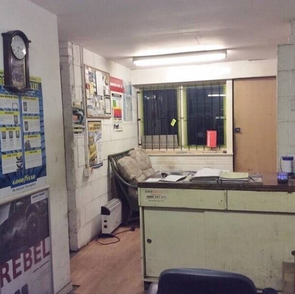 Busy Tyre Changing Garage Photo 7