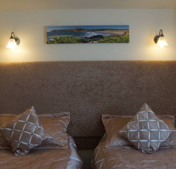 10 bedroom Victorian B&B / Hotel with owners accommodation set in the village of Combe Martin Photo 7
