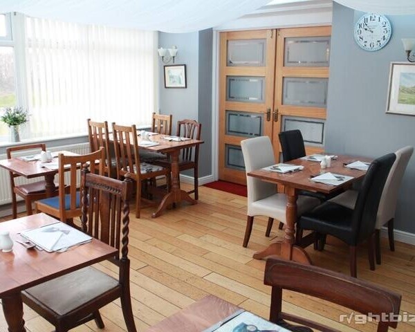 SHROPSHIRE VILLAGE THRIVING FREE HOUSE Photo 7