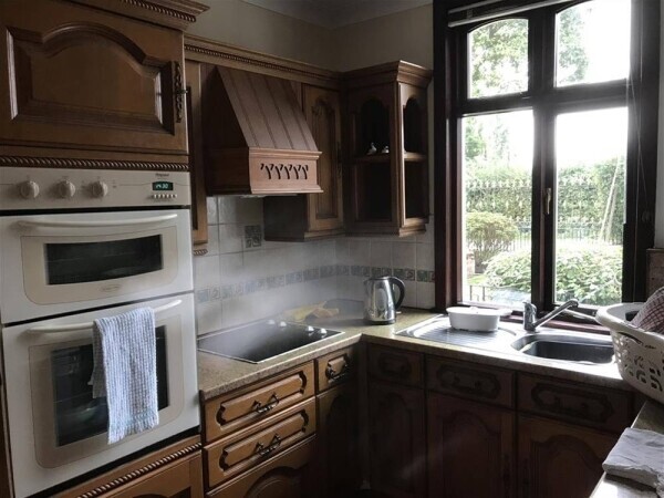 FREEHOLD BOARDING KENNELS & CATTERY WITH CHARMING PRIVATE RESIDENCE FOR SALE IN RAINFORD VILLAGE Photo 7