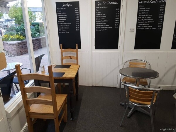 Cafe / Sandwich shop and breakfast shop in a busy area Photo 7