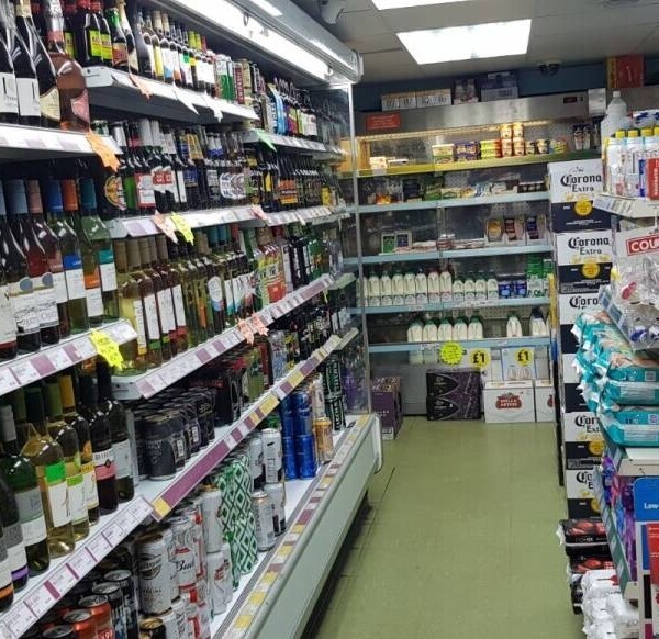 Convenient Store For sale in Rickmansworth Leasehold Photo 7