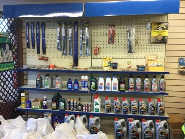 Long Established MOT & Service Garage Photo 7
