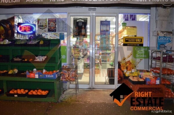 Off licence accommodation with two three bedroom and a salon lease for sale (B0001) Photo 7