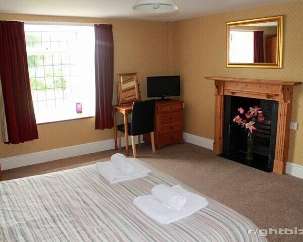 CAERSWS, POWYS-16TH CENTURY INN,BUNGALOW & COTTAGE Photo 7
