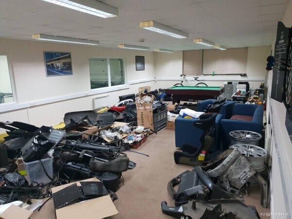 Prestigious Automotive Garage Business For Sale Photo 7