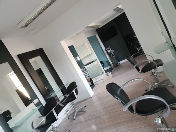 Great Location Hairdressers, Beauty, Nail and Sunbed Business for Sale PE12 Photo 5