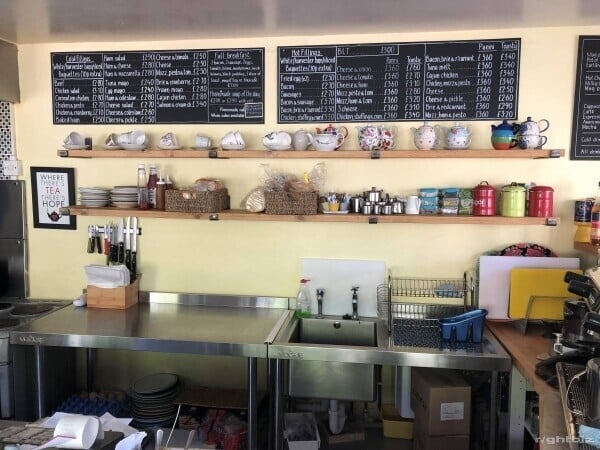 Established sandwich shop in a prime location in a thriving market town with potential for growth. Photo 7