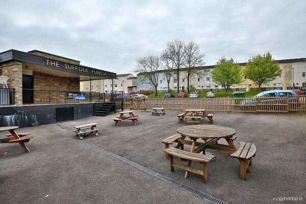 SUFFOLK - VIRTUAL FREEHOLD RESIDENTIAL PUB W/ KITCHEN & PARKING Photo 7