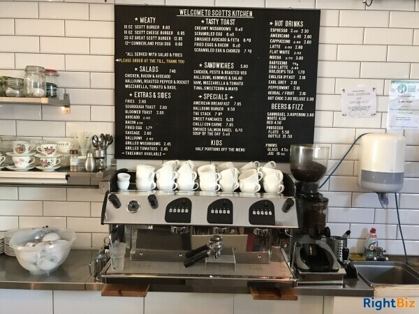 Busy trendy cafe/coffee shop for sale on High Street. Popular spot with garden and regular customers Photo 7