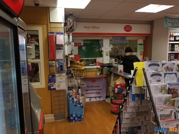 Mains model Post Office in the centre of a busy precinct Photo 7