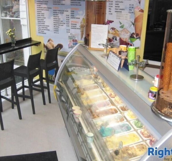 Leasehold Ice Cream Parlour Located In Padstow Photo 7