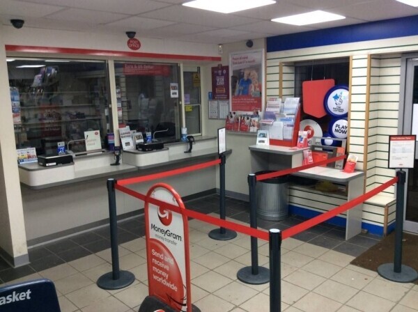 Extremely Busy Post Office Business Photo 7