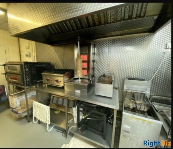 Takeaway/ Restaurant for Sale in Salford (near Salford Quays) - Prime location- Near schools and off Photo 6