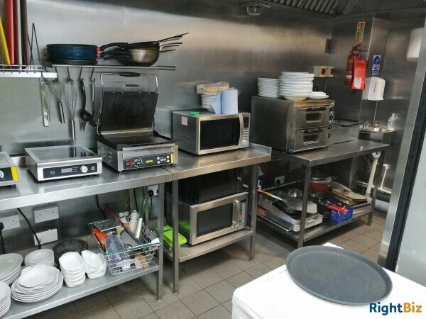 Busy cafe/restaurant for sale Photo 7