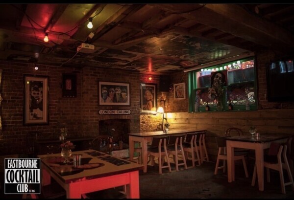 TWO BUSY BARS IN TOWN FOR SALE UNDER ONE ROOF. Photo 8