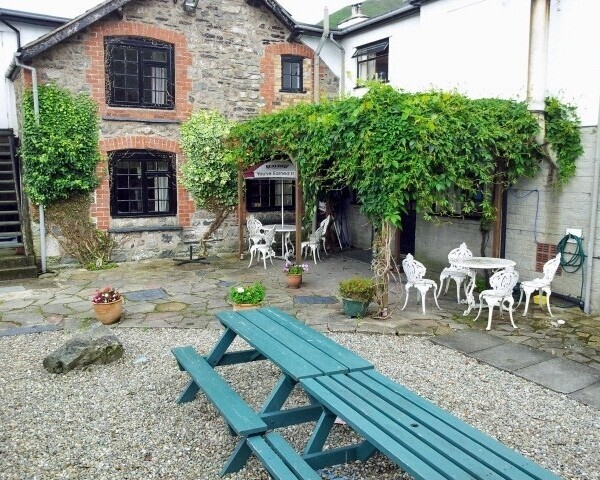 HISTORIC VILLAGE INN ON POWYS/SHROPSHIRE BORDERS WITH 10 ENSUITE LETTING ROOMS Photo 7