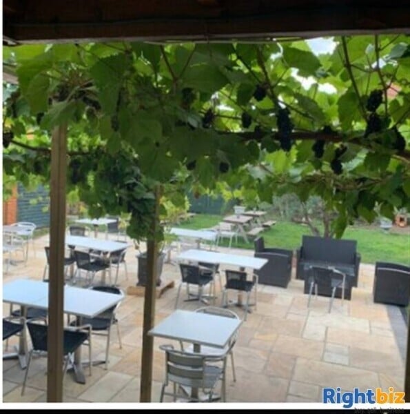 LEASEHOLD LICENSED ITALIAN FINE DINING RESTAURANT & HOTEL IN AFFLUENT BERKSHIRE VILLAGE Photo 7