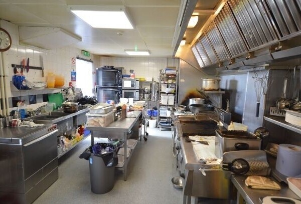 Quality cafe/takeaway business in busy location (ref 1330) Photo 7