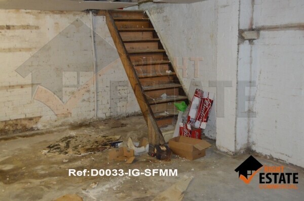 Corner Single Door Off License Lease for Sale - Ilford Photo 7
