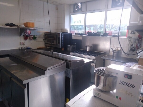 Pizza pasta takeaway diner Photo 7