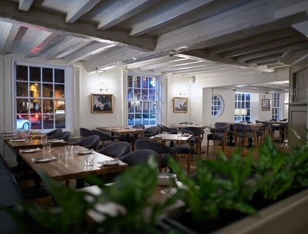 FALCON BAR & RESTAURANT, BRIDGNORTH Photo 7