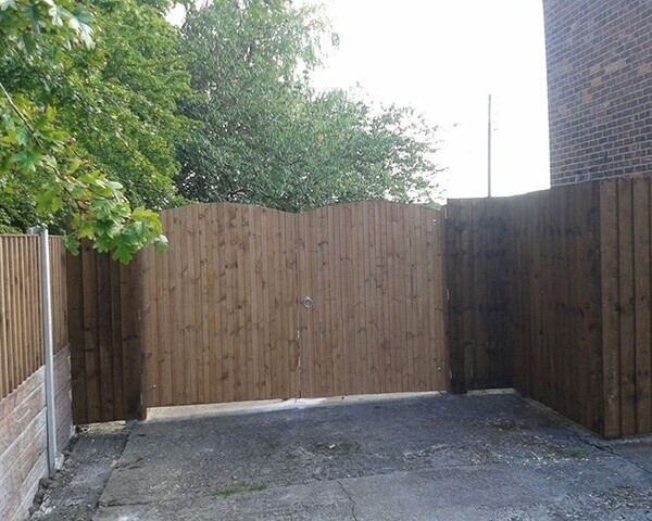 LONG ESTABLISHED FENCING BUSINESS - GREATER MANCHESTER Photo 7