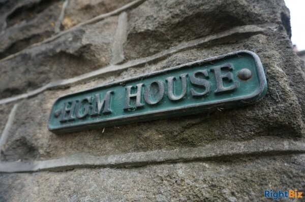 TO LET - ATTRACTIVE PREMISES IN PROMINENT POSITION WITHIN THE PEAK DISTRICT VILLAGE OF BASLOW Photo 7