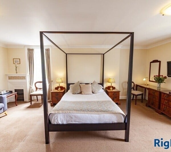 Highly Attractive 13-Bedroom Hotel Situated in Arisaig Photo 7