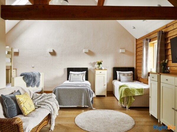 A WELL-REGARDED PROVIDER OF SELF-CATERED HOLIDAY ACCOMMODATION Photo 7