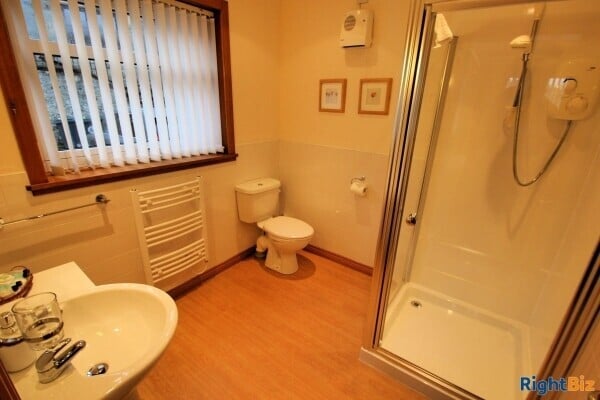 Popular Greencourt Guest House in the Busy Tourist town of Oban For Sale Photo 7