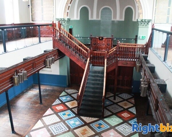 CEREDIGION (ABERYSTWYTH) - IMPRESSIVE LICENSED PROPERTY Photo 7