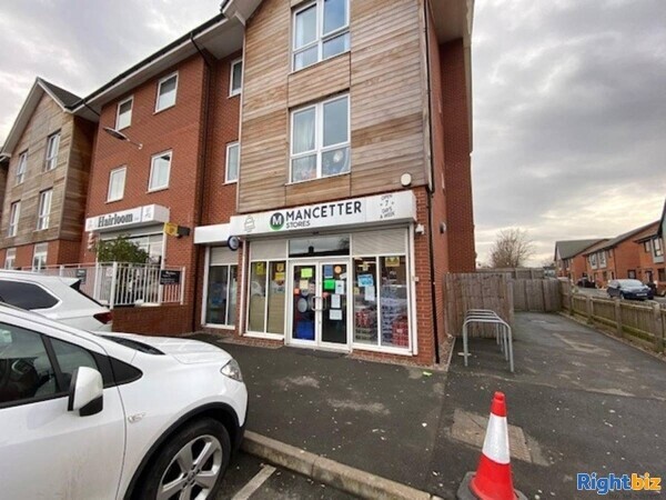 Leasehold Convenience Store & Off License Located In Atherstone Photo 7
