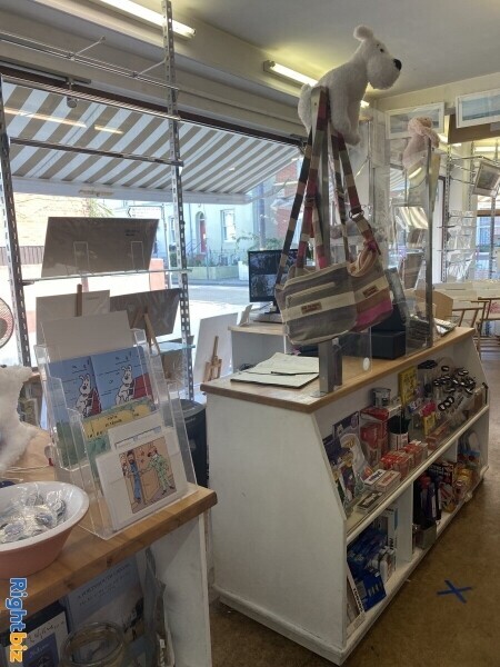 Gift Shop / Art Gallery for sale in Hampshire Photo 6