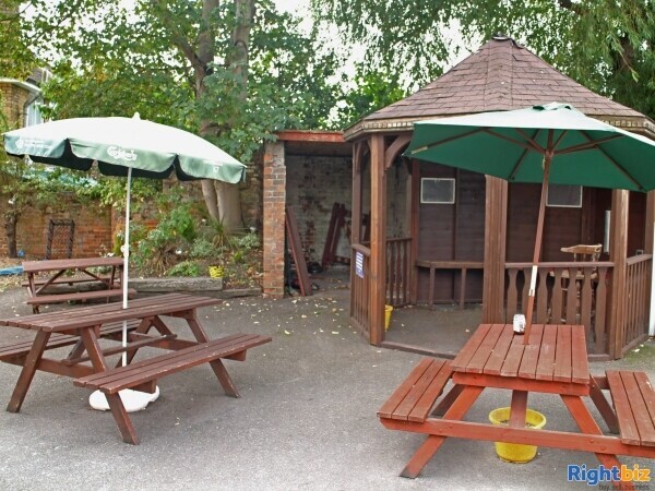 ESSEX - RESIDENTIAL CHELMSFORD PUB Photo 7