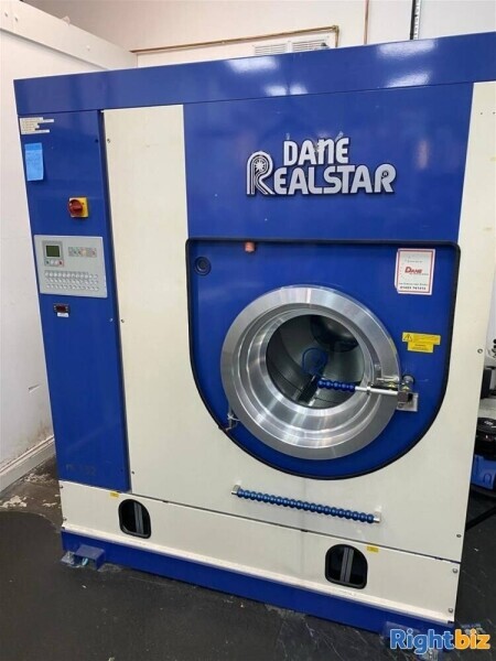 Highly Professional Dry-Cleaning Business Photo 7